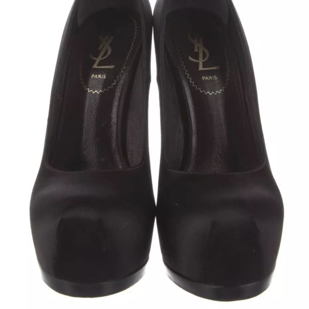 Yves Saint Laurent Black Women's Pumps